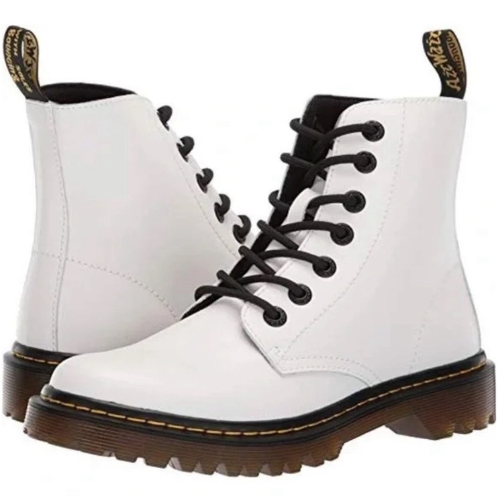 Dr Martens Luana White Leather Lace Up Combat Boots sz 6
